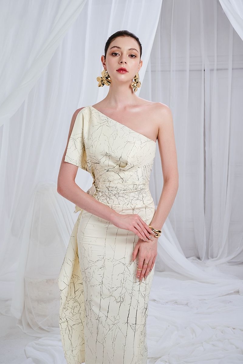 MASSEY WHITE SHEATH ONE-SHOULDER SYNTHETIC MIDI DRESS - CULT MIA