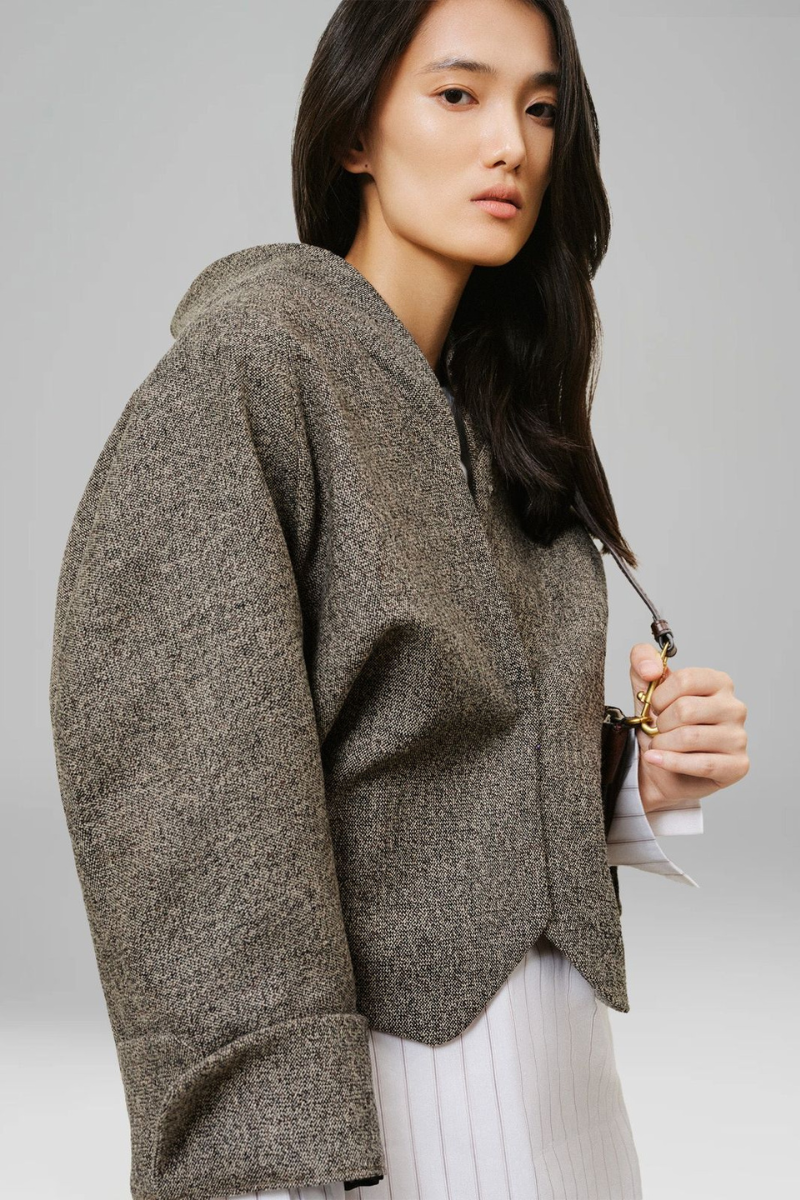 SHAWL COLLAR VOLUME JACKET | CULT MIA | LECIA