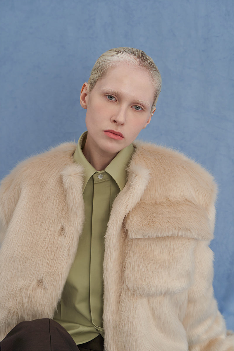 EXAGGERATED SHOULDER SHEARLING JACKET IN BEIGE - CULT MIA