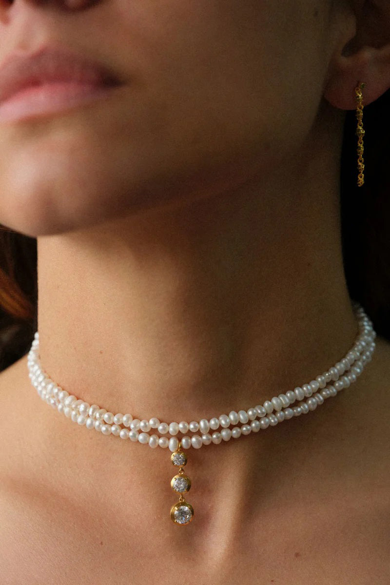 Peracas Bella Choker necklace featuring a sleek, stylish design with a delicate chain and minimalist pendant.