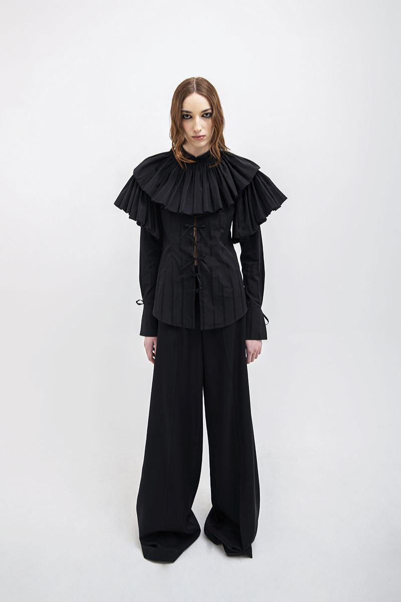 SHIRT WITH BIG COLLAR IN BLACK - CULT MIA