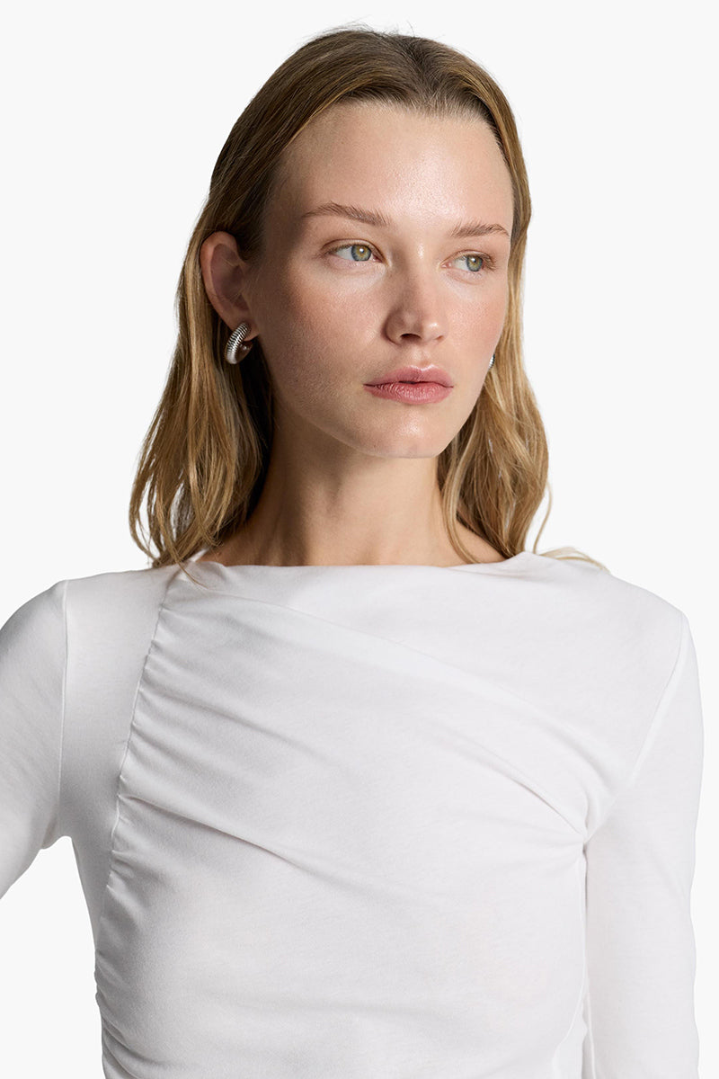 GRUNGE TOP IN WHITE
