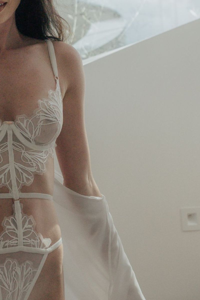 LILY BODYSUIT IN WHITE - CULT MIA