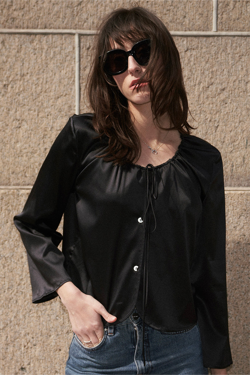 ROUND-NECK DRAWSTRING SILK LONG-SLEEVE SHIRT IN BLACK - CULT MIA