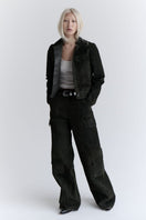 ZUT REMON suede pants in a stylish, tailored fit with a smooth suede texture and classic design, shown on a model.