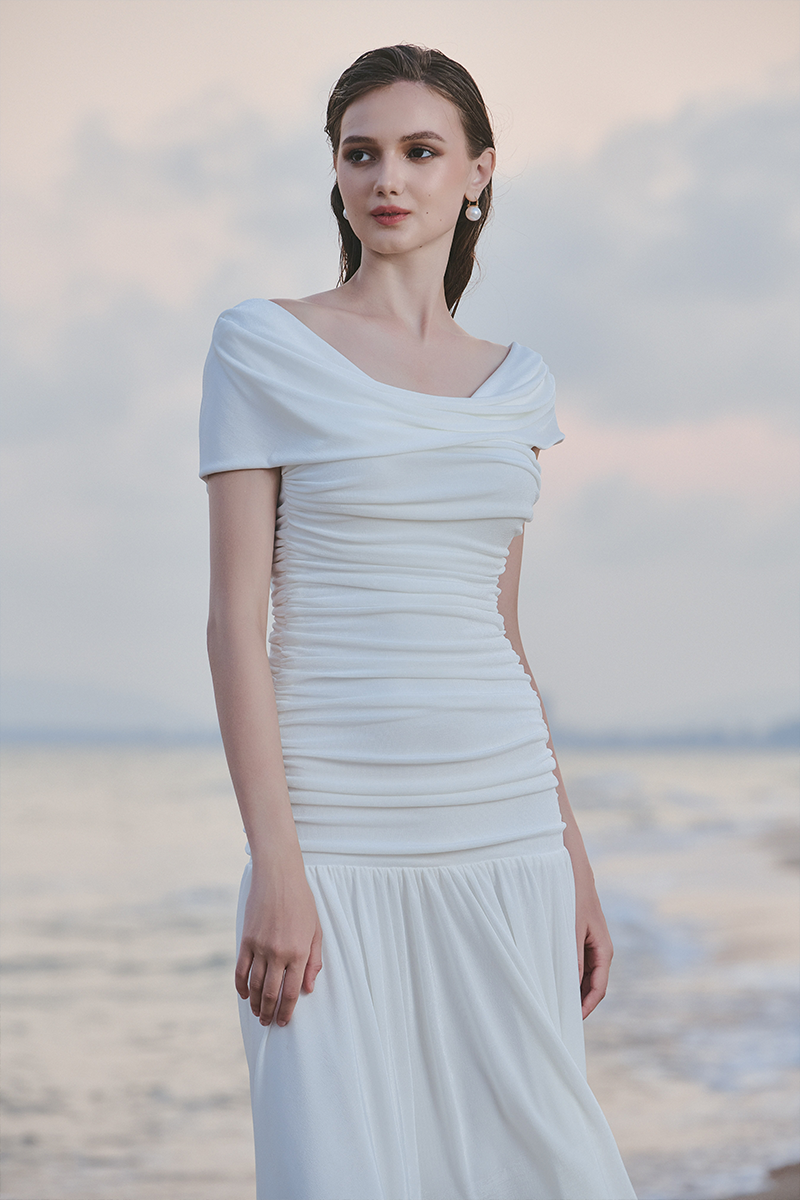 NEWIN WHITE SCOOP NECK MIDI DRESS - CULT MIA