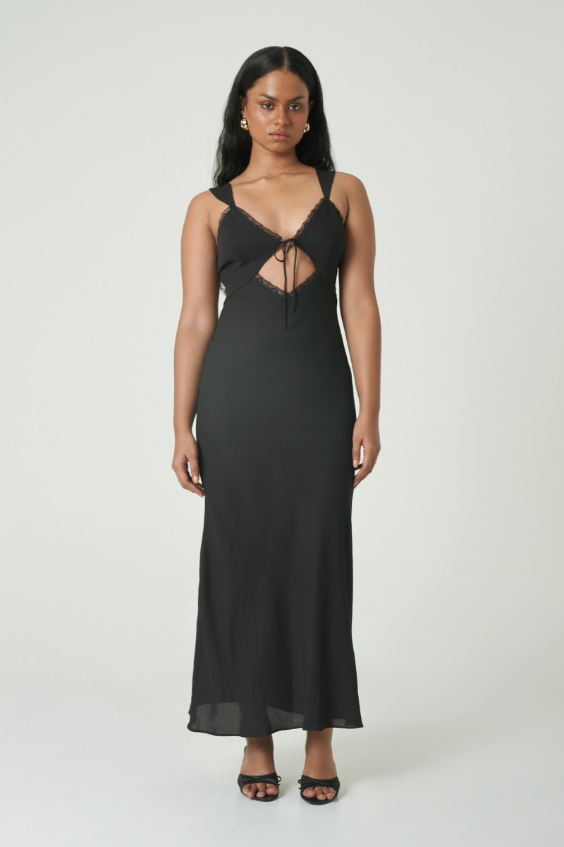 MILA MAXI DRESS IN BLACK - CULT MIA