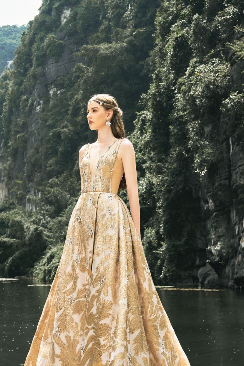 GOLDEN SLEEVELESS DEEP V-NECK GOWN - CULT MIA