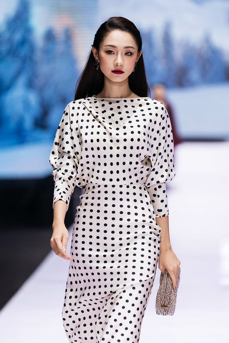 LONG SLEEVE MIDI DRESS IN IVORY | CULT MIA LONG SLEEVE MIDI DRESS IN IVORY | CULT MIA