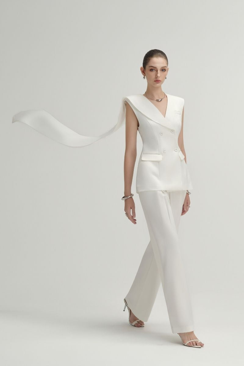 White Rosa vest from Arti Apparel, a stylish sleeveless top with a fitted design and soft fabric, perfect for casual wear.