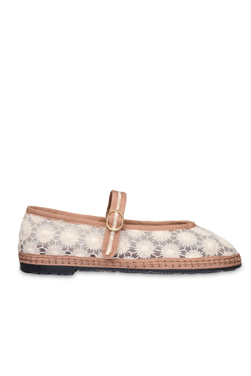 PIERRE SUNFLOWER CREAM FLATS WITH LIGHT BROWN PIPING