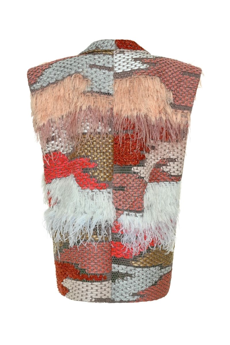Lalo Avril knitwear vest in red and gold featuring a stylish, textured design with gold accents.