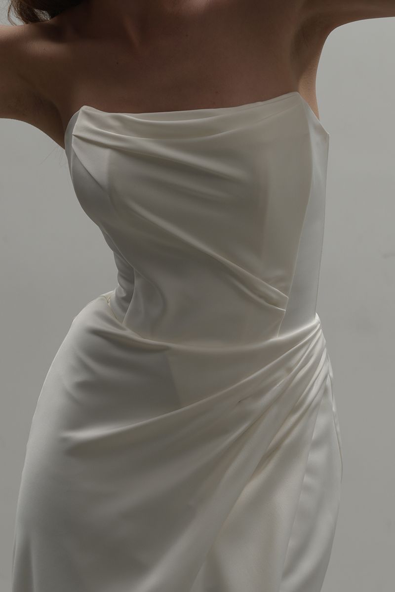 OFF-WHITE MINIMALISTIC DRAPED CORSET GOWN - CULT MIA
