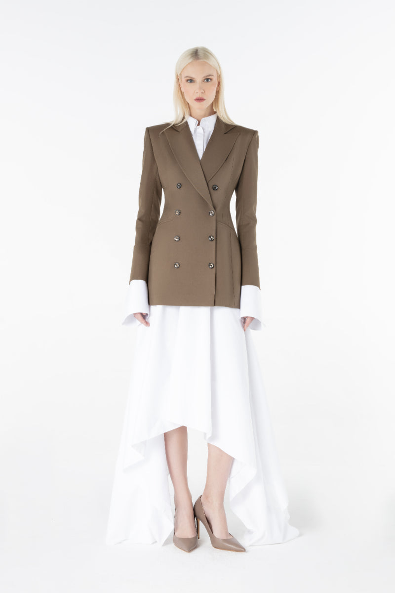 Lili Blanc FORM BLAZER in classic tailored blazer style, featuring a structured fit and lapel collar, shown on a mannequin.