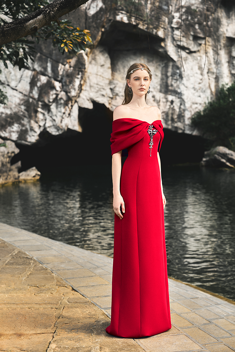 RED GATHERED OFF-SHOULDER GOWN | CULT MIA