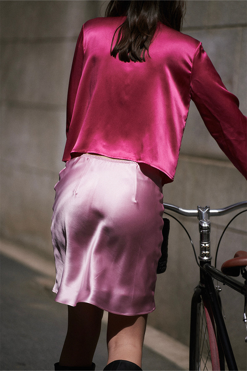 ROUND-NECK DRAWSTRING SILK LONG-SLEEVE SHIRT IN PINK - CULT MIA