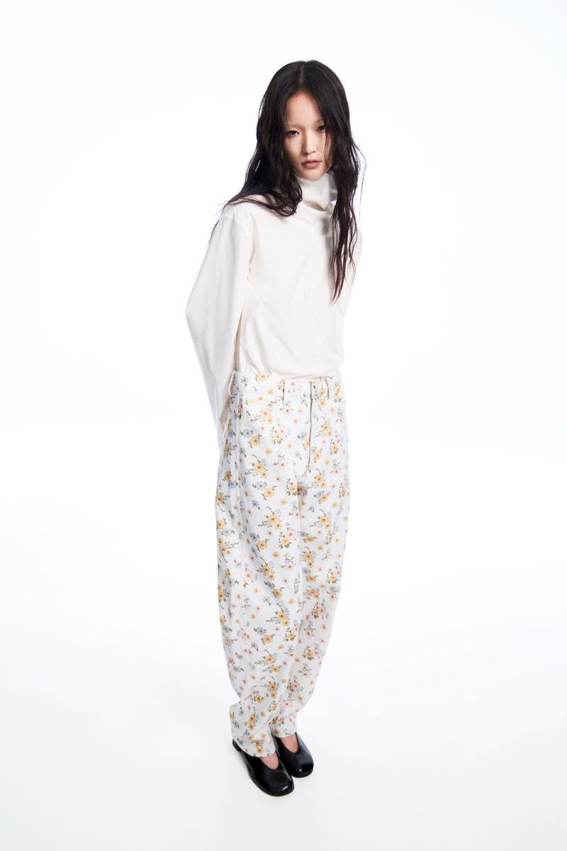 Chictopia floral jeans with colorful floral print, classic denim style, slim fit, and five-pocket design.