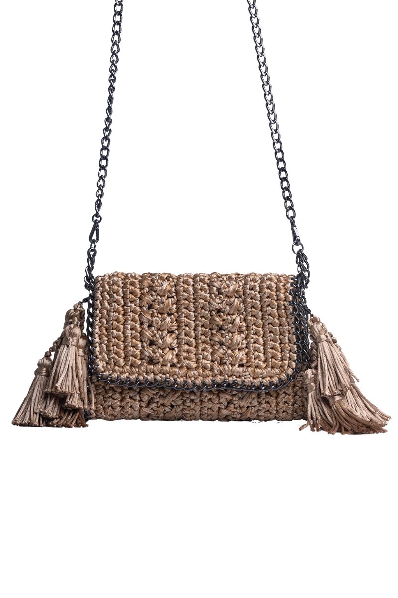 Catarina Mina Mira shoulder bag in sand color with sleek design and adjustable strap, perfect for everyday style.