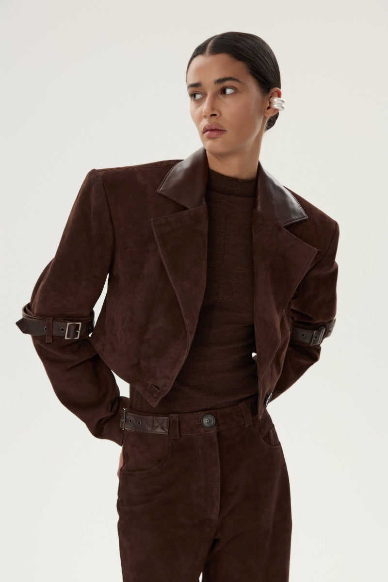 LARETAGGIO GIRRONE suede blazer with notch lapels and tailored fit, shown in a stylish, close-up view.