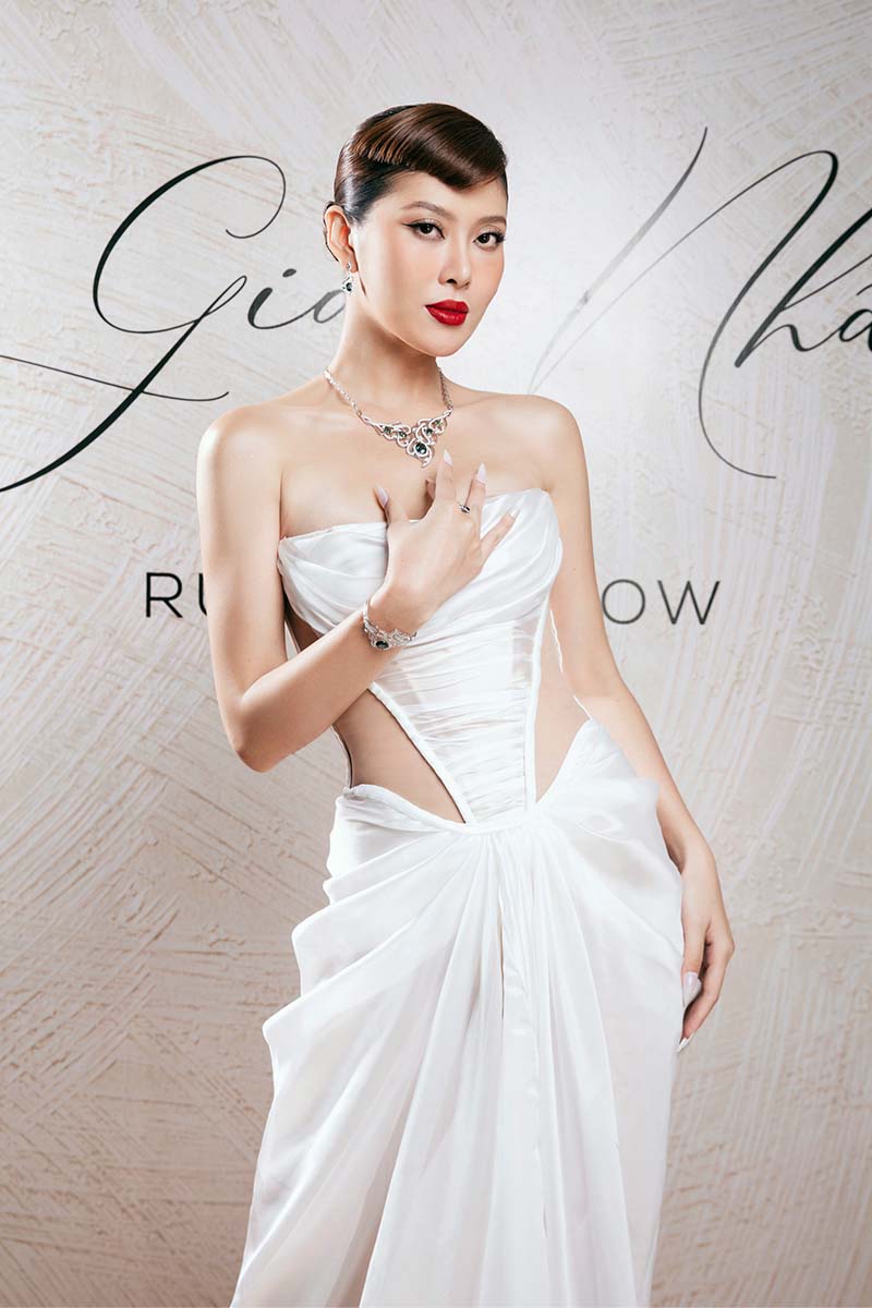 WHITE SILK CUT OUT DRESS - CULT MIA