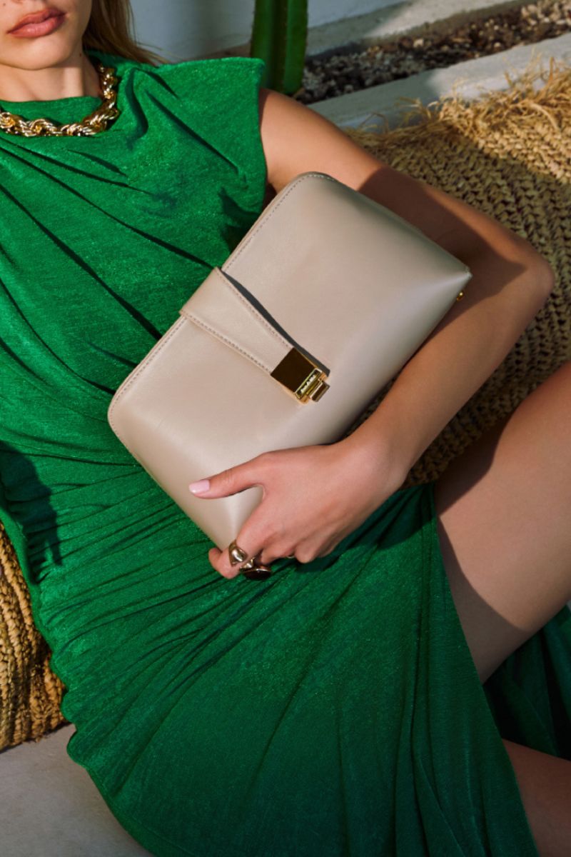 Rose de MAI Ceremony Clutch in Vanilla | Cult Mia Rose de MAI Ceremony Clutch in Vanilla | Cult Mia