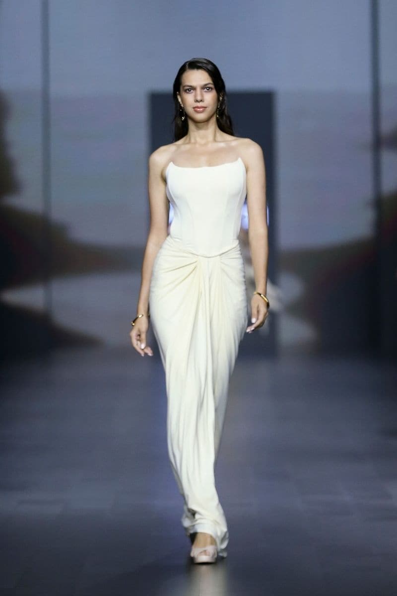 PEARL IVORY CORSET GOWN - CULT MIA