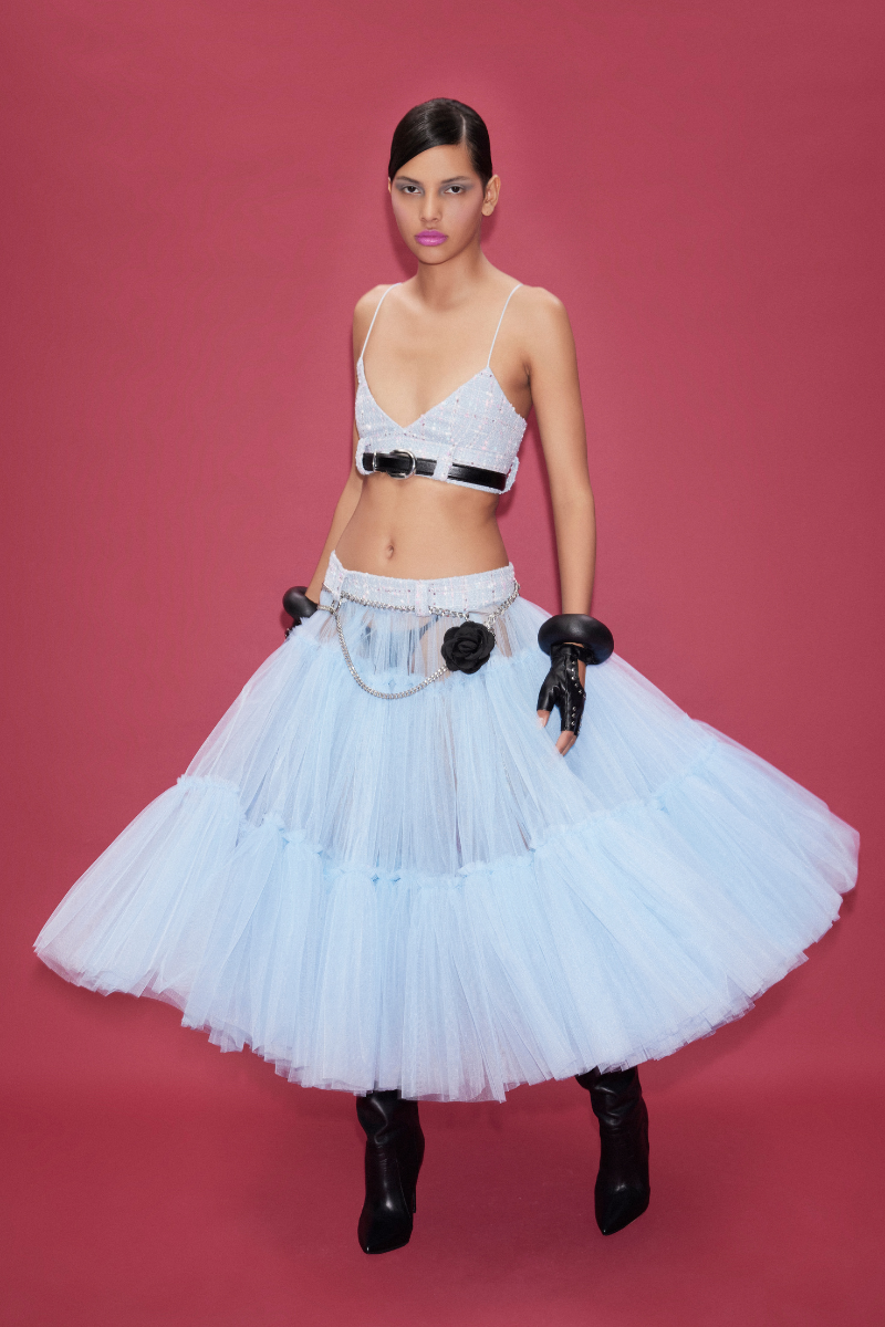 MIDI LOW WAIST TULLE SKIRT WITH TWEED WAISTBAND | CULT MIA | Sudi Etuz MIDI LOW WAIST TULLE SKIRT WITH TWEED WAISTBAND | CULT MIA | Sudi Etuz