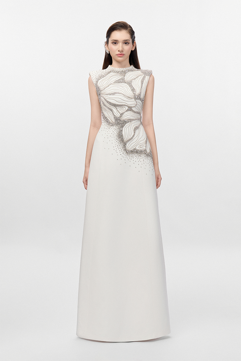 HIGH NECK SLEEVELESS A-LINE DRESS