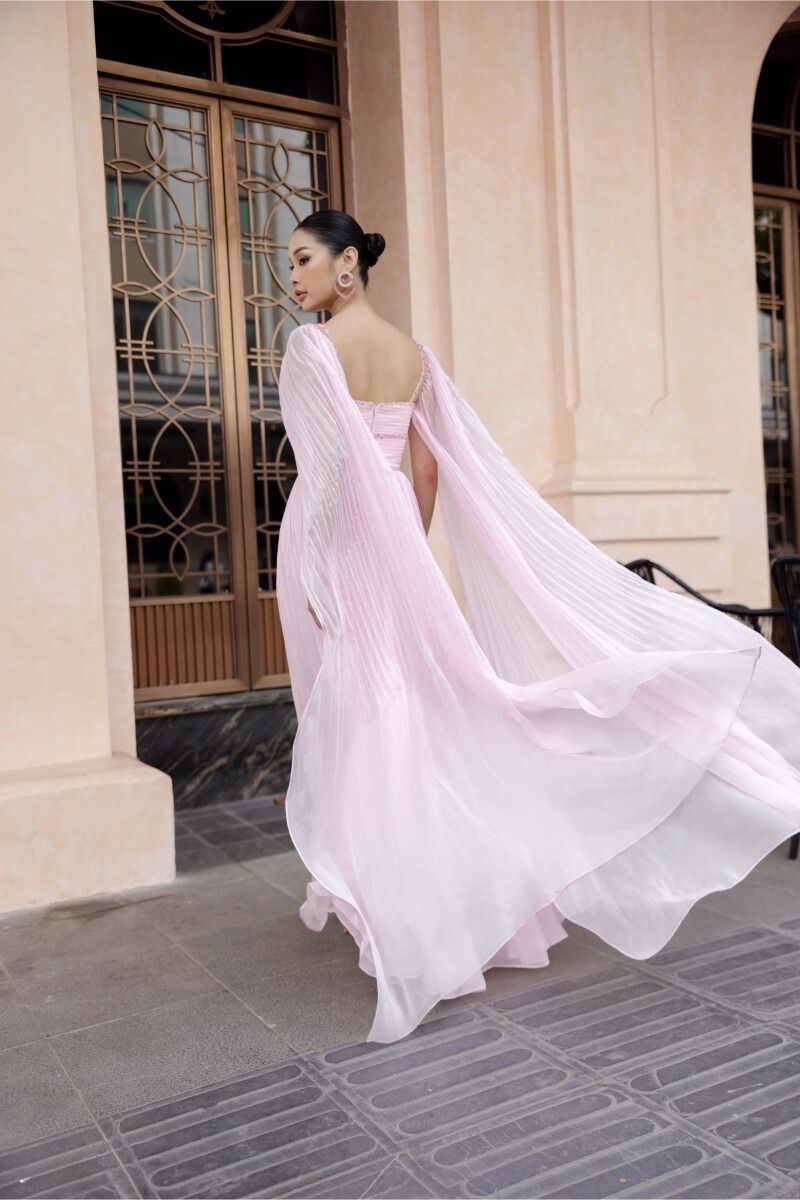ESPERANZA PINK SILK PLEATED GOWN - CULT MIA