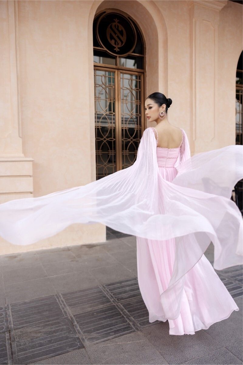 ESPERANZA PINK SILK PLEATED GOWN - CULT MIA