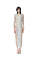 Do Long velvet instinct midi dress shown on a model with a fitted waist and elegant midi length, in rich velvet fabric.