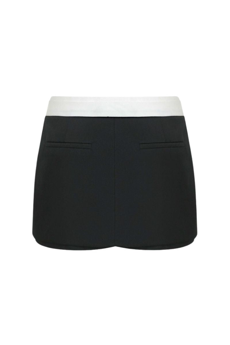 LEKIEU Yorkshire black mini skirt featuring a sleek, fitted design and stylish length, perfect for casual or dressy looks.