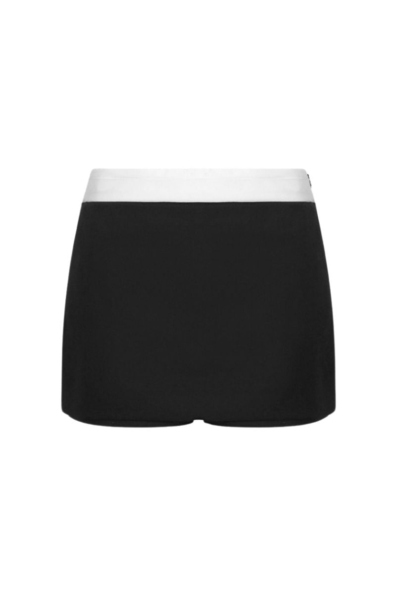 LEKIEU Yorkshire black mini skirt, fitted with a high waist and sleek design, displayed on a mannequin.