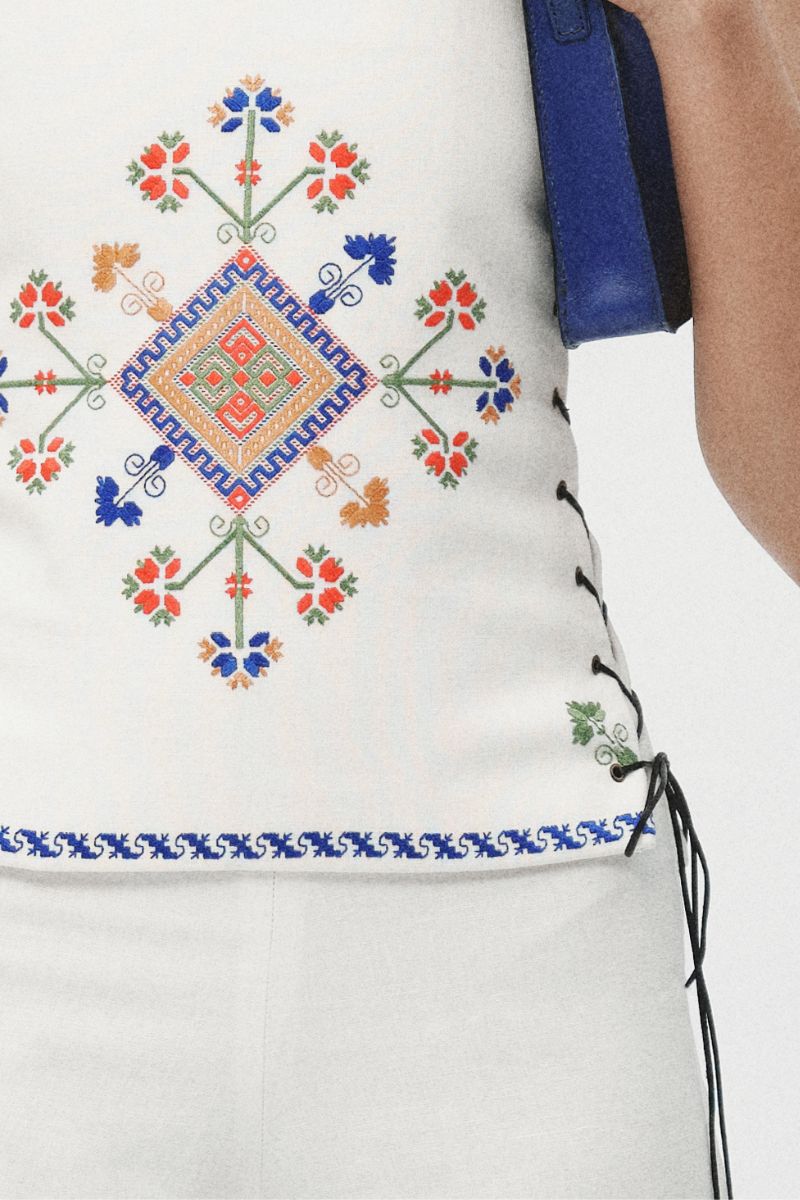 WHITE HAND EMBROIDERED CORSET TOP - CULT MIA