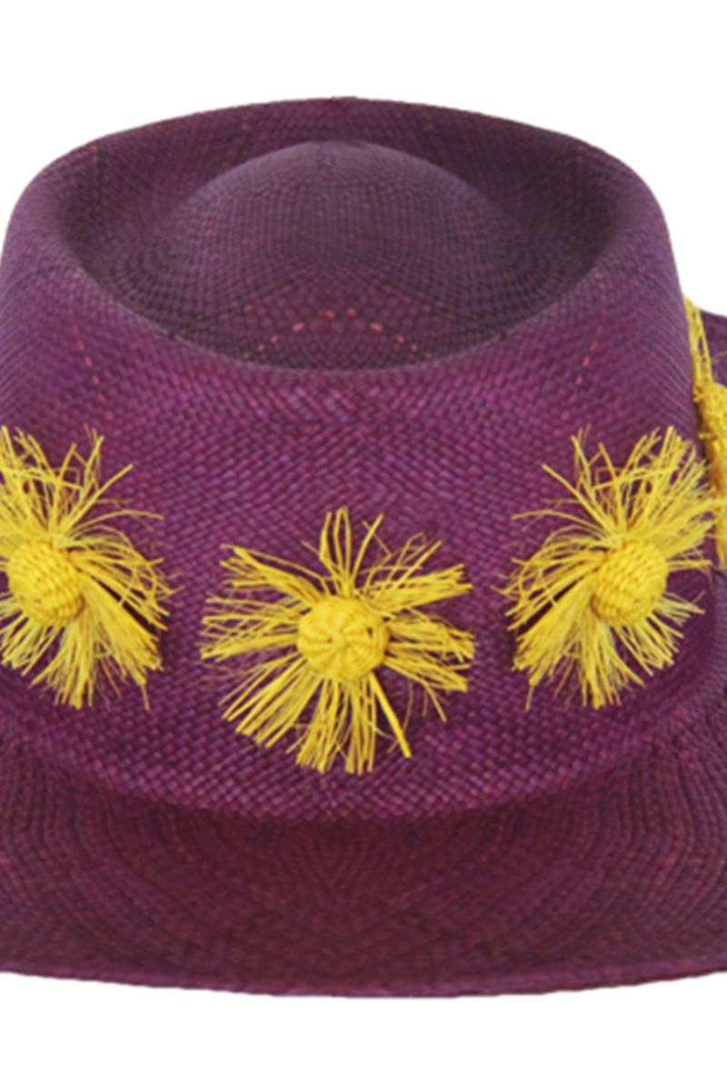 Pájara Pinta Dia de Sol hat with wide brim, straw material, and decorative band, perfect for sun protection and stylish summer wear.