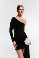 Nur Karaata Cult Mia Connaught velvet mini dress featuring a fitted silhouette and elegant design in rich velvet fabric.