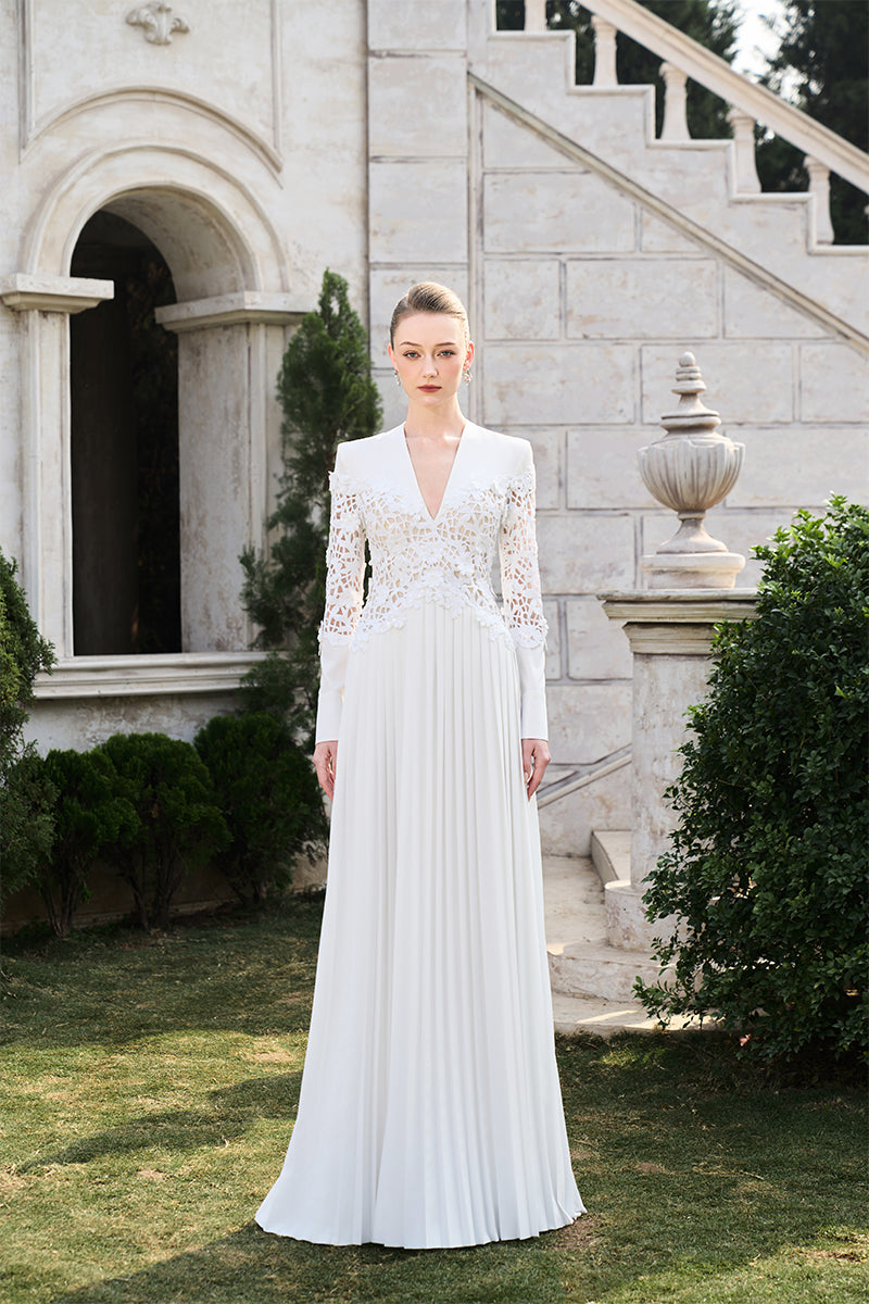 ثوب منسوج من الحبوب باللون الأبيض