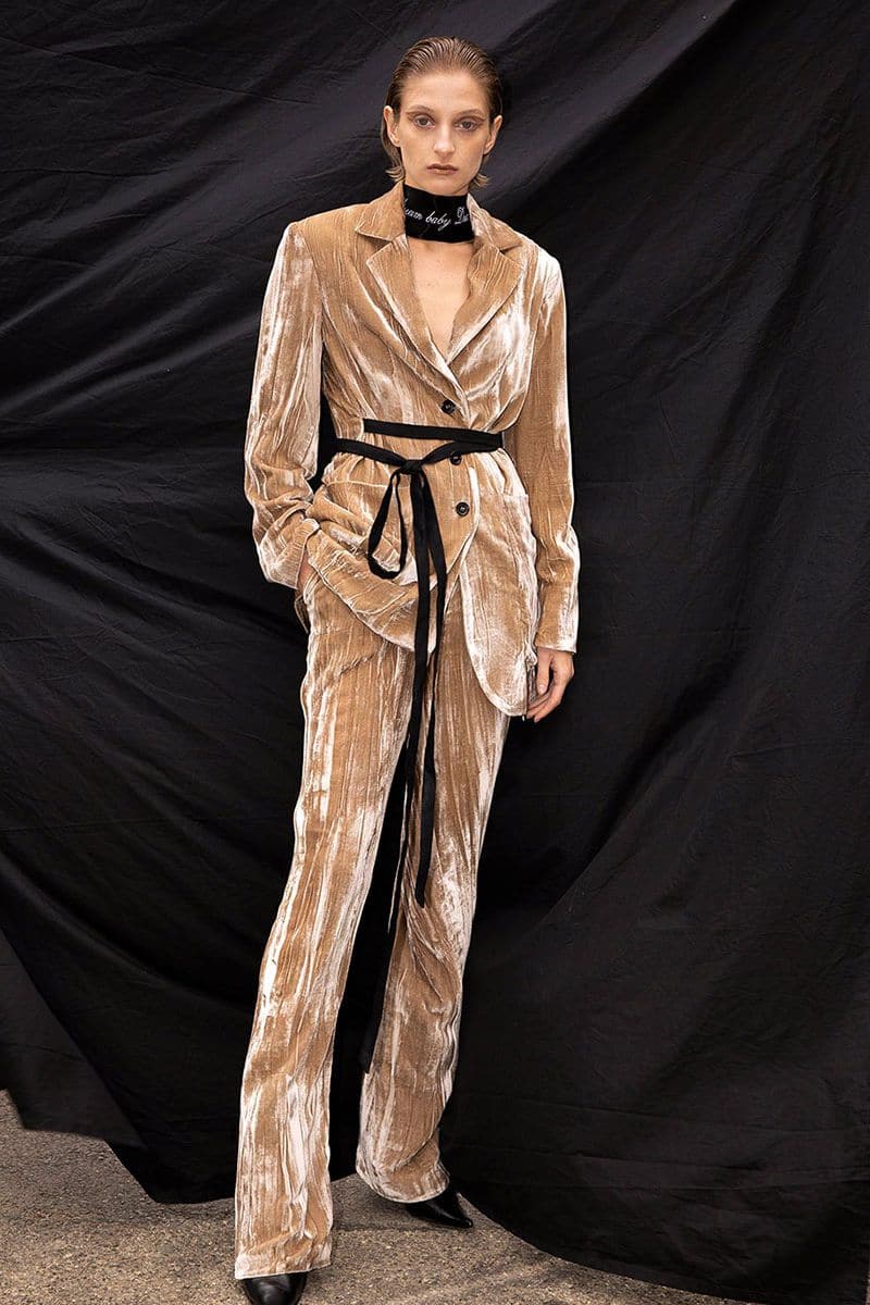 CARAMEL TAILORED SILK VELVET JACKET - CULT MIA