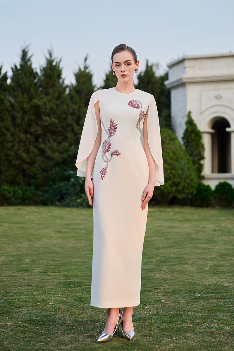 فستان ناعم مطفي باللون الأبيض