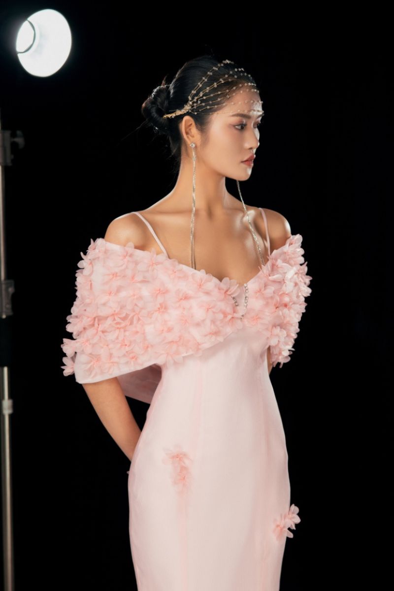 PINK FLOWER APPLIQUE ORGANZA GOWN - CULT MIA