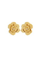 Peracas Boboli earrings in white, stylish drop earrings with a sleek design, perfect for accessorizing casual or formal outfits.