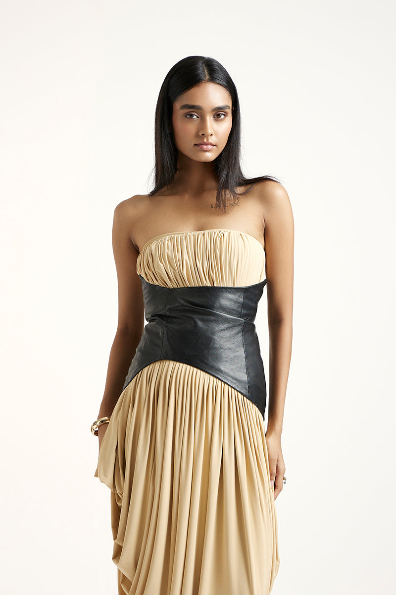 CORSET BELT DRESS IN BLACK | CULT MIA