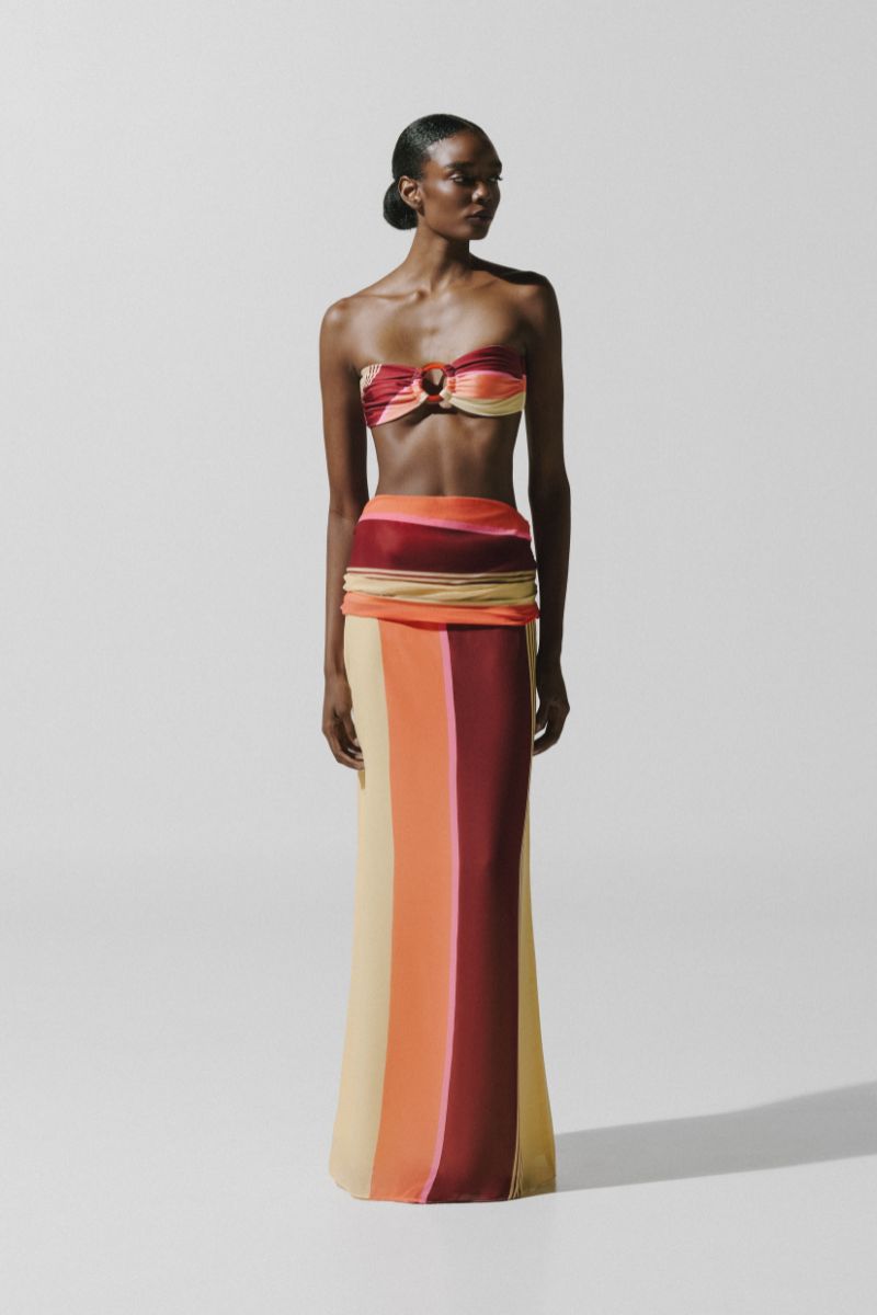 Baobab NALA bikini top in terracotta rosata with adjustable straps and soft fabric, perfect for beach or poolside wear.