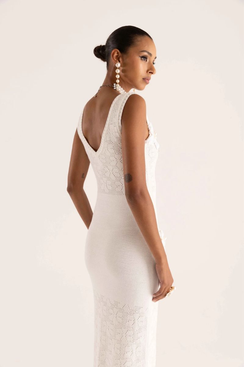 WHITE VANILLA KNIT DRESS WITH HANDMADE EMBROIDERY - CULT MIA