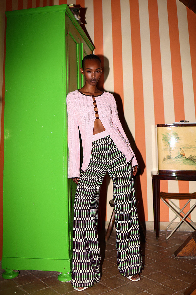 Baobab Kina Pants in Disco Rosa, stylish women's pants featuring vibrant pink fabric and a modern fit.