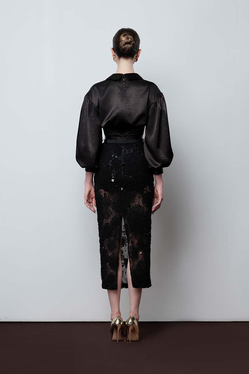 Do Long Refloré Co-Ord set featuring a stylish matching top and bottoms with a trendy, coordinated design.