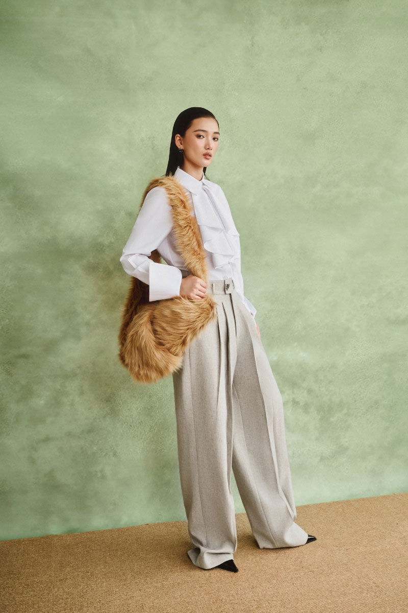 White Plan caramel faux fur shoulder bag with a soft, plush texture and stylish design, perfect for casual or evening wear.