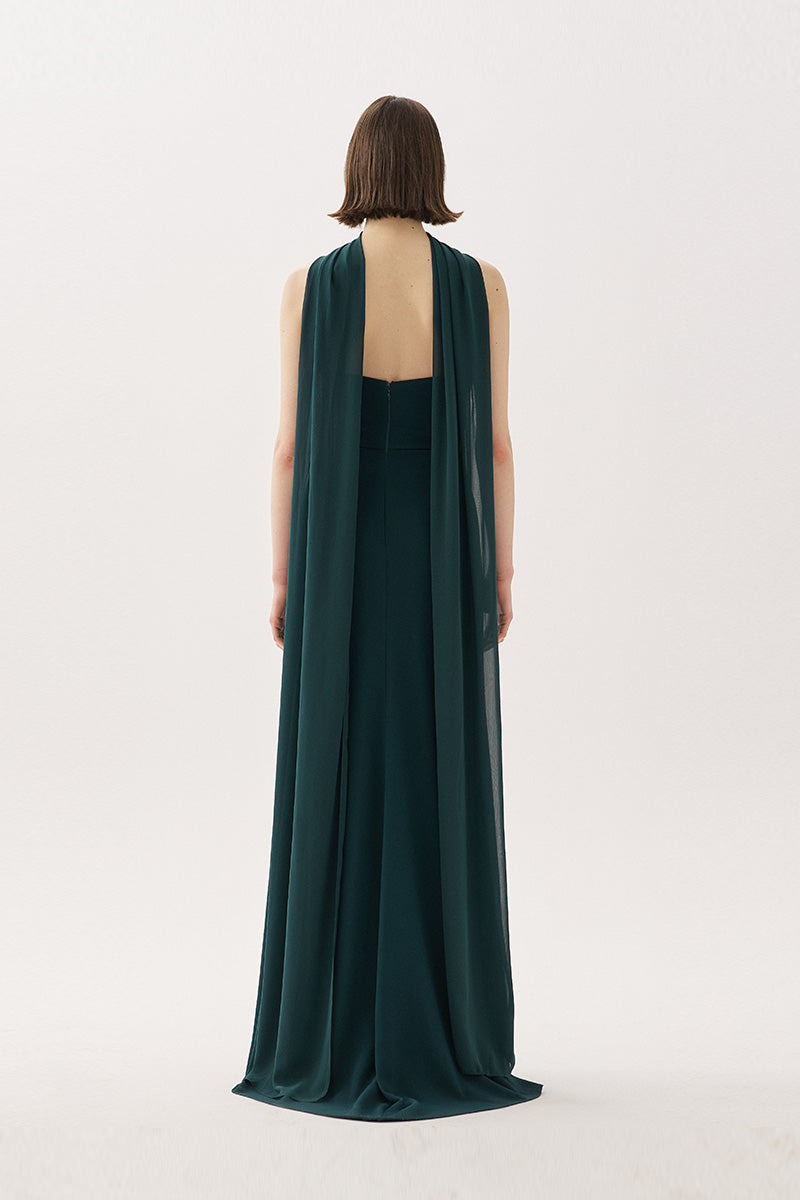 Elegant forest green Tarık Ediz Elvera maxi dress with flowing fabric and a fitted waist, perfect for formal occasions.