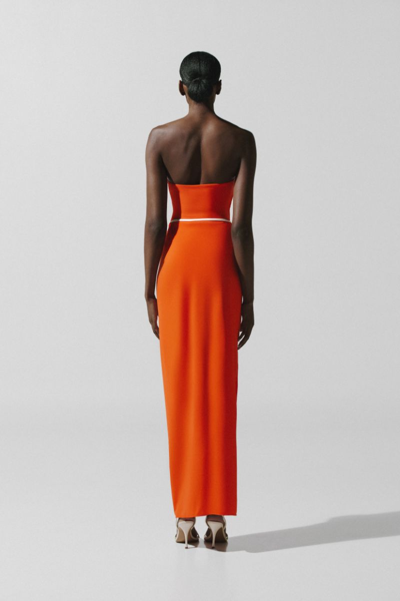 Baobab ZUR Maxi Pareo in Campari, a vibrant cover-up with flowing fabric and stylish design for beach or poolside wear.