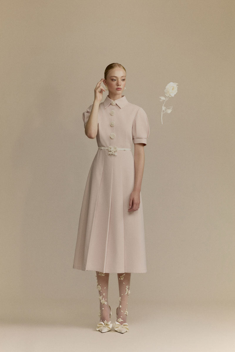 White Plan Quincy midi dress featuring a flowy fabric, sleeveless design, and a stylish, elegant silhouette perfect for summer.